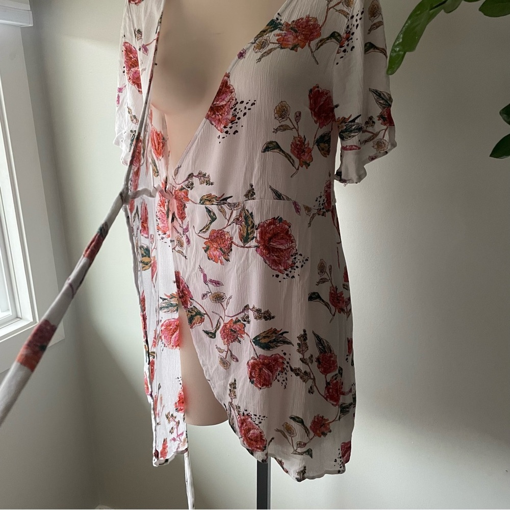 O’Neill Floral Wrap Mini Crepe Dress Pink White Size Medium - Picture 7 of 9